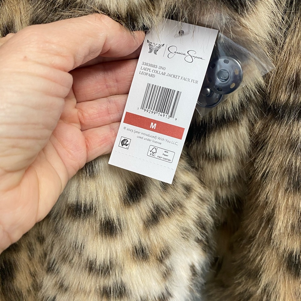 Jessica Simpson NWT Women's Round Collar Faux Fur Jacket - Picture 3 of 4